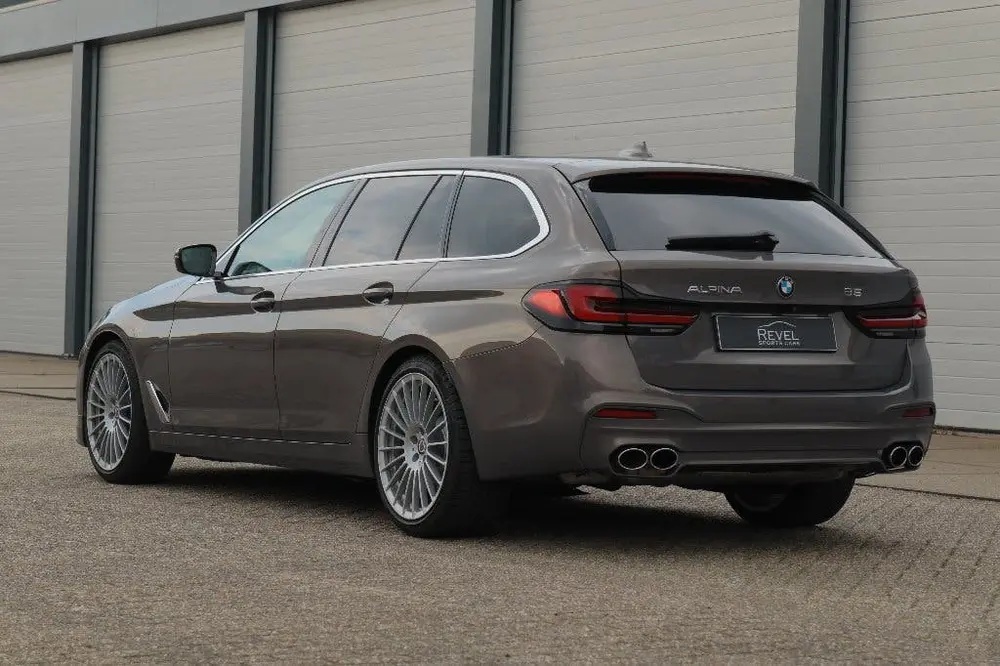 BMW B5 Touring Performance Brakes Champagne Quartz uit 2019, foto 6