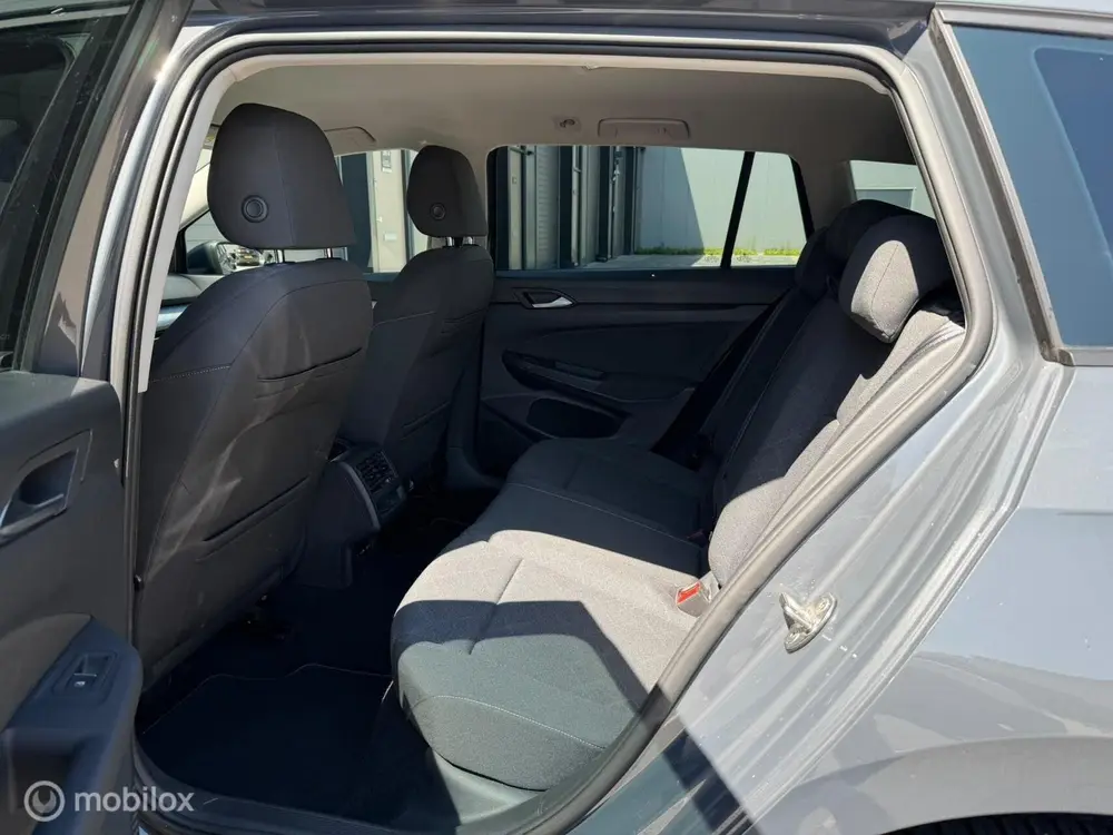 Volkswagen Golf Variant 1.5 eTSI R-Line B+ / ACC / LMV / Aut uit 2022, foto 12