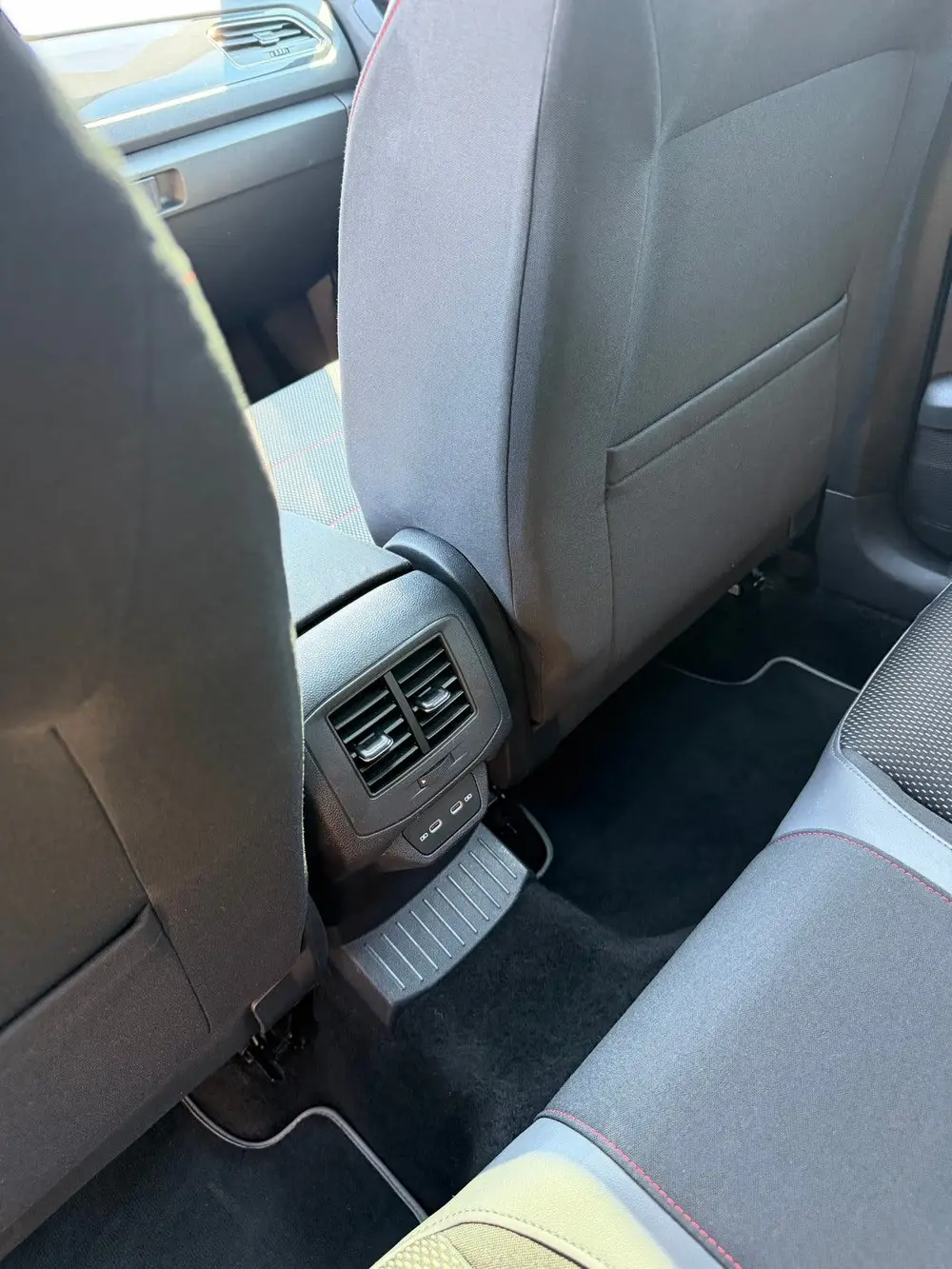 Volkswagen T-Roc 1.5 TSI 150pk 7-DSG 2021 Grijs PANO KEYLESS uit 2021, foto 11