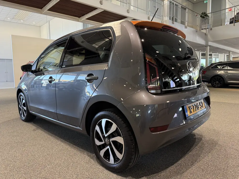 Volkswagen Up! 1.0 Active, Camera, Cruise control, Climate c uit 2023, foto 7