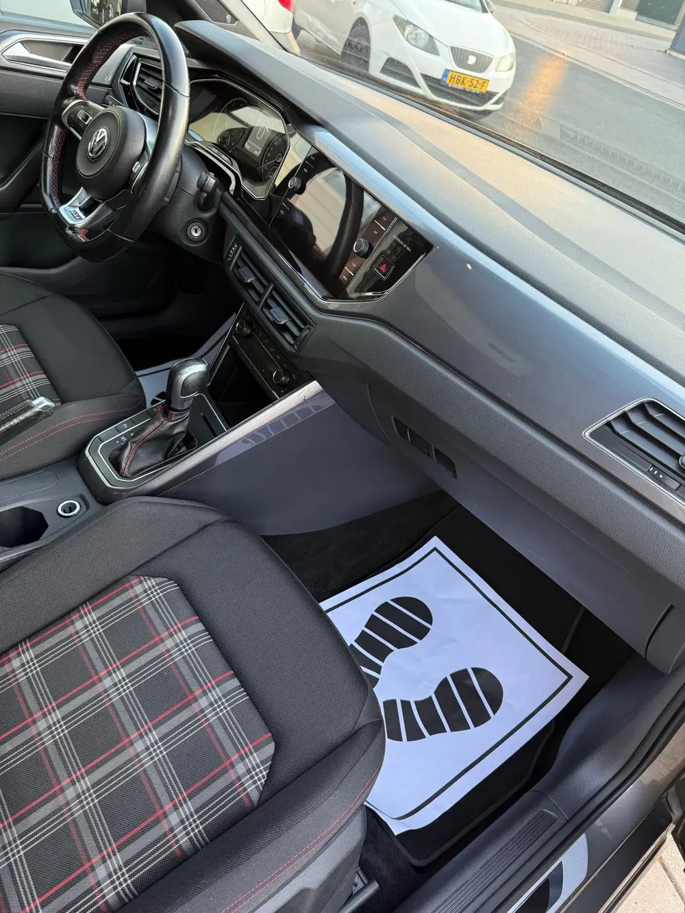 Volkswagen Polo GTI 2.0 TSI DSG 200PK uit 2019, foto 15