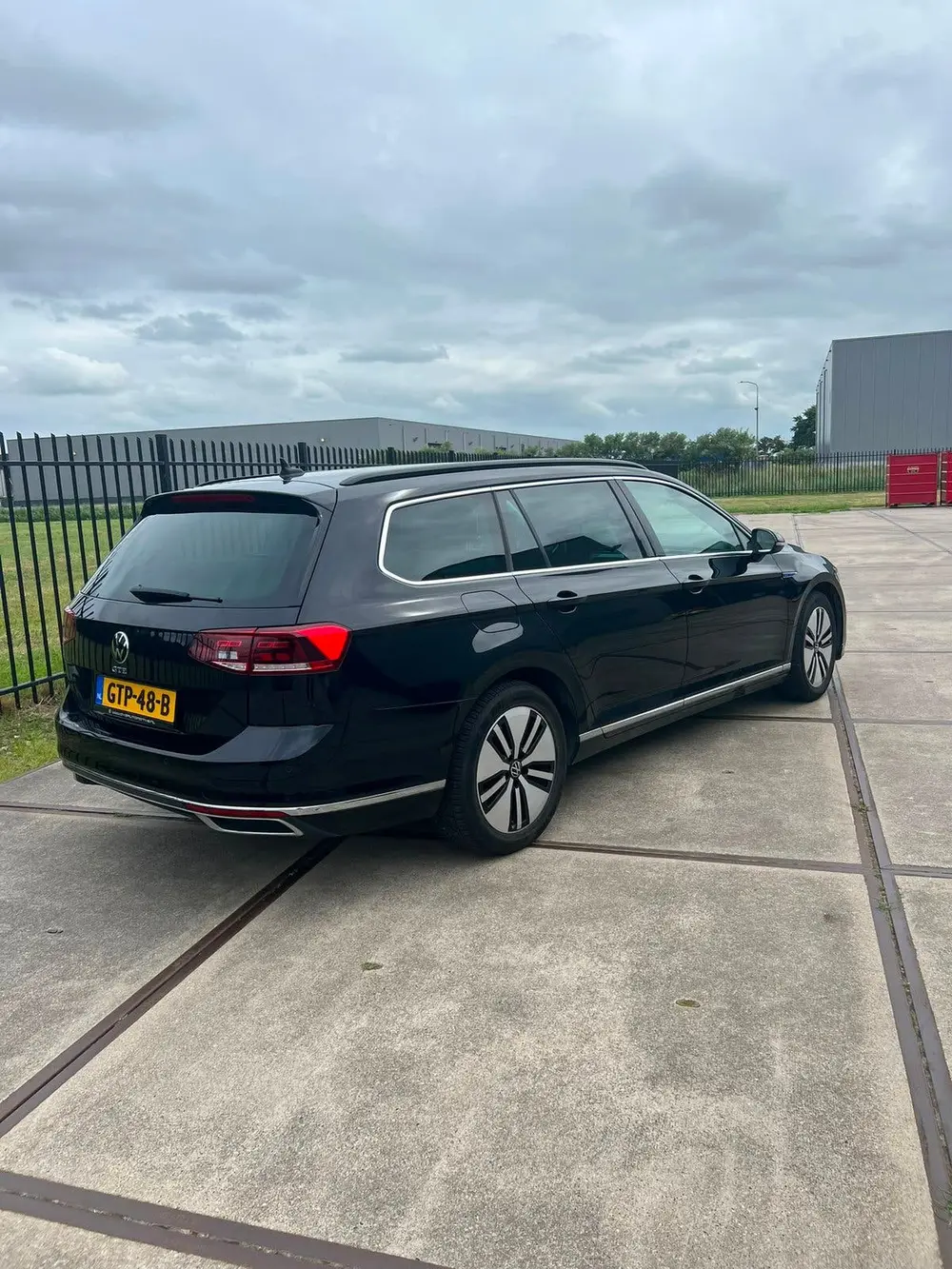 Volkswagen Passat Variant Passat 1.4 TSI Phev 218pk 6-DSG 2021 Zwart uit 2021, foto 4