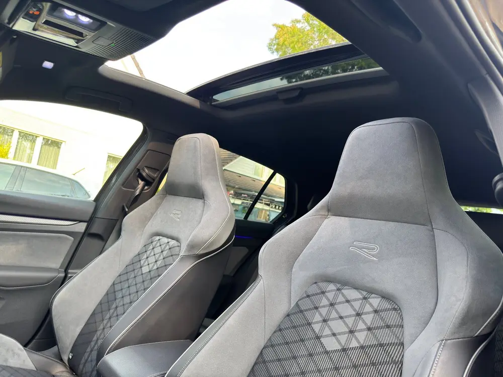 Volkswagen Golf 1.5 eTSI R-Line DSG Pano Harman IQ.Light uit 2021, foto 10