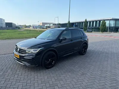 Volkswagen Tiguan 1.4 TSI Ehybrid 245pk DSG 2021 Zwart uit 2021