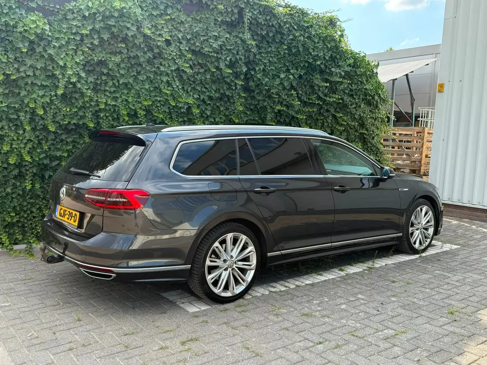 Volkswagen Passat Variant Passat 2.0 Bitdi 240pk 4Motion 2019 |R-line| uit 2019, foto 3