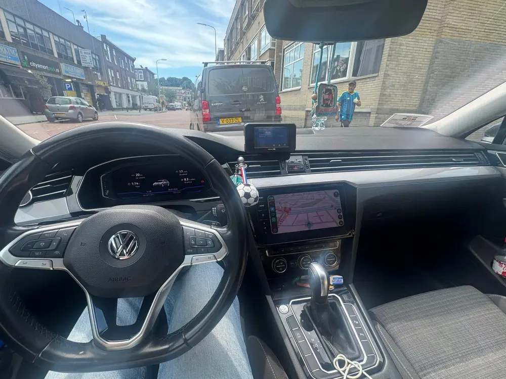 Volkswagen Passat Variant Passat 2.0 TDI 150pk DSG 2020 Grijs uit 2020, foto 5