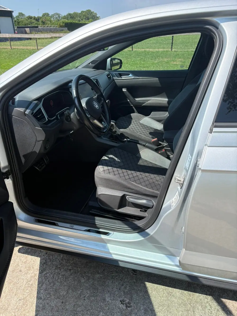 Volkswagen Polo Grijs 1,0 tsi automaat weinig kilometers. uit 2021, foto 10