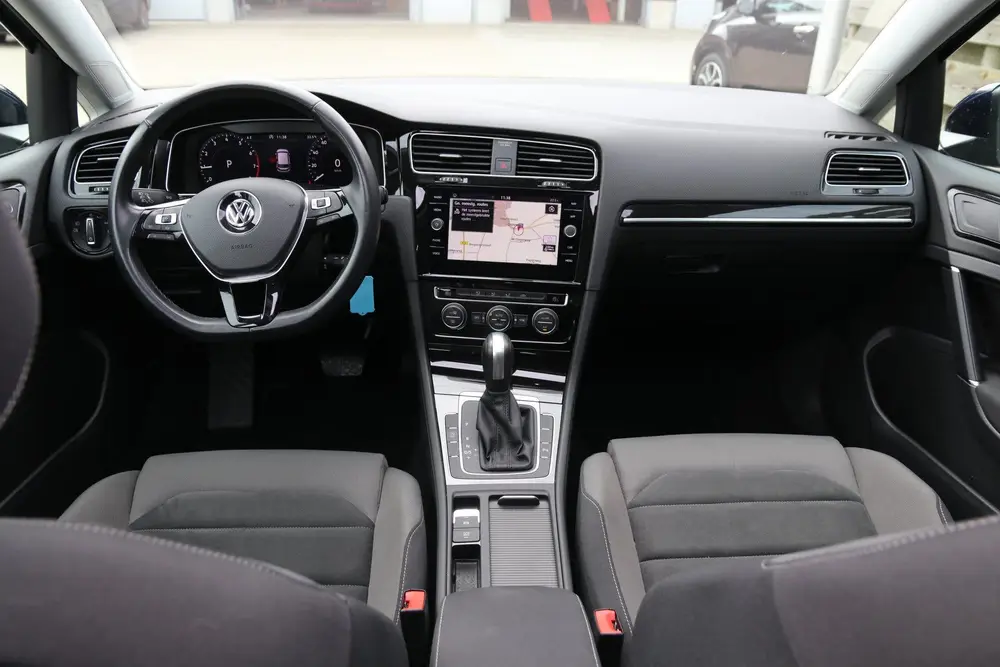 Volkswagen Golf 1.5 TSI Highline / Panoramadak / Cruise / Cl uit 2020, foto 2