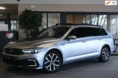 Volkswagen Passat 1.4 TSI PHEV GTE 218 PK Pano Trek Virtual uit 2020