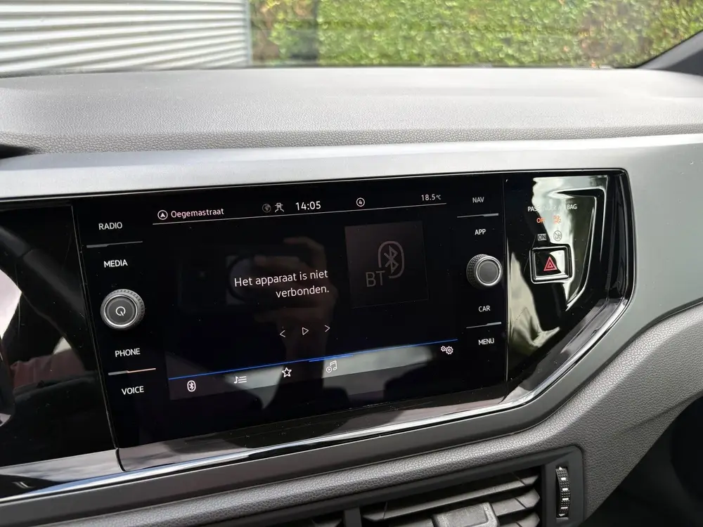 Volkswagen Polo 1.0 TSI R-Line Business AUTOMAAT/ CARPLAY/ P uit 2022, foto 17
