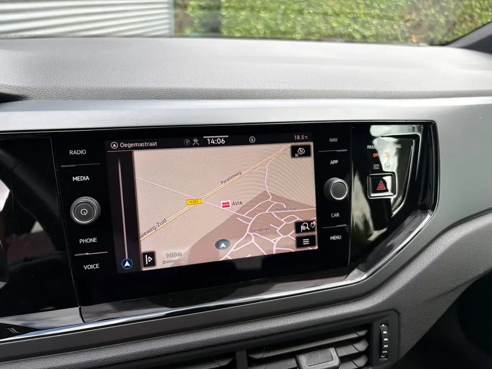 Volkswagen Polo 1.0 TSI R-Line Business AUTOMAAT/ CARPLAY/ P uit 2022, foto 18
