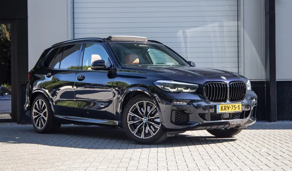 BMW X5 XDrive45e High Executive / Pano / Trekhaak / Stoelkoe uit 2020