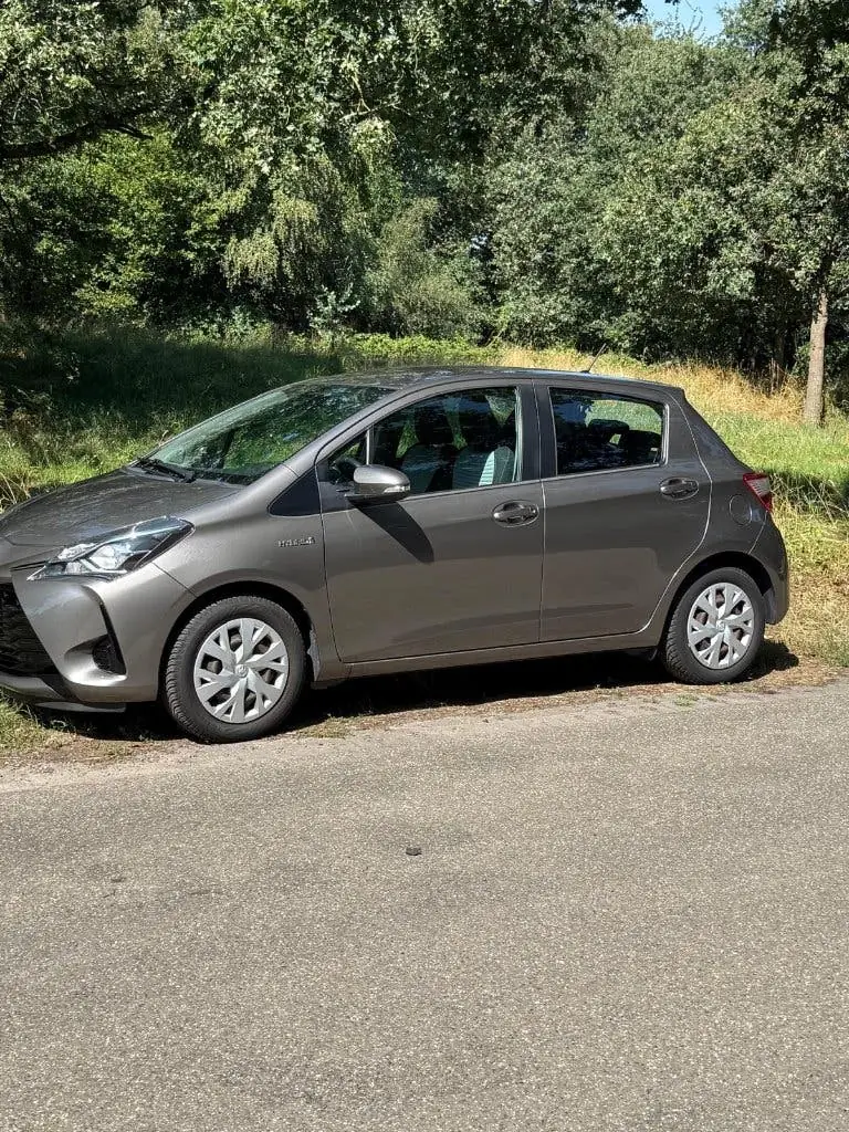 Toyota Yaris 1.5 Hybrid Automaat|APK 2028 uit 2020