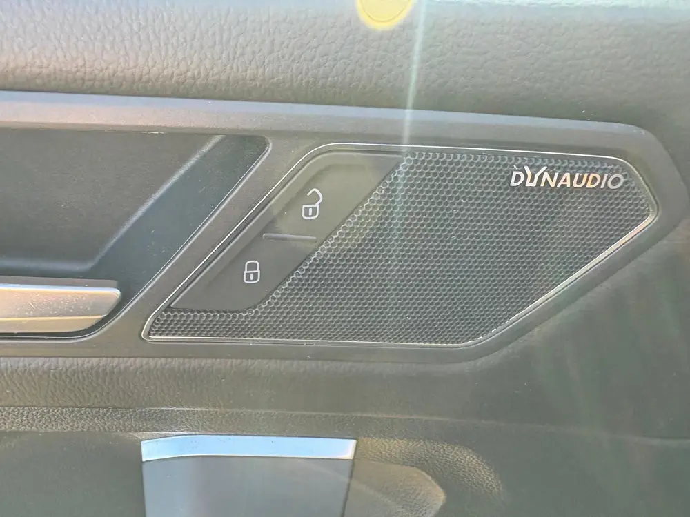 Volkswagen TIGUAN 2.0 TDI R-LINE DSG 240 PK LEDER CAMERA uit 2019, foto 10