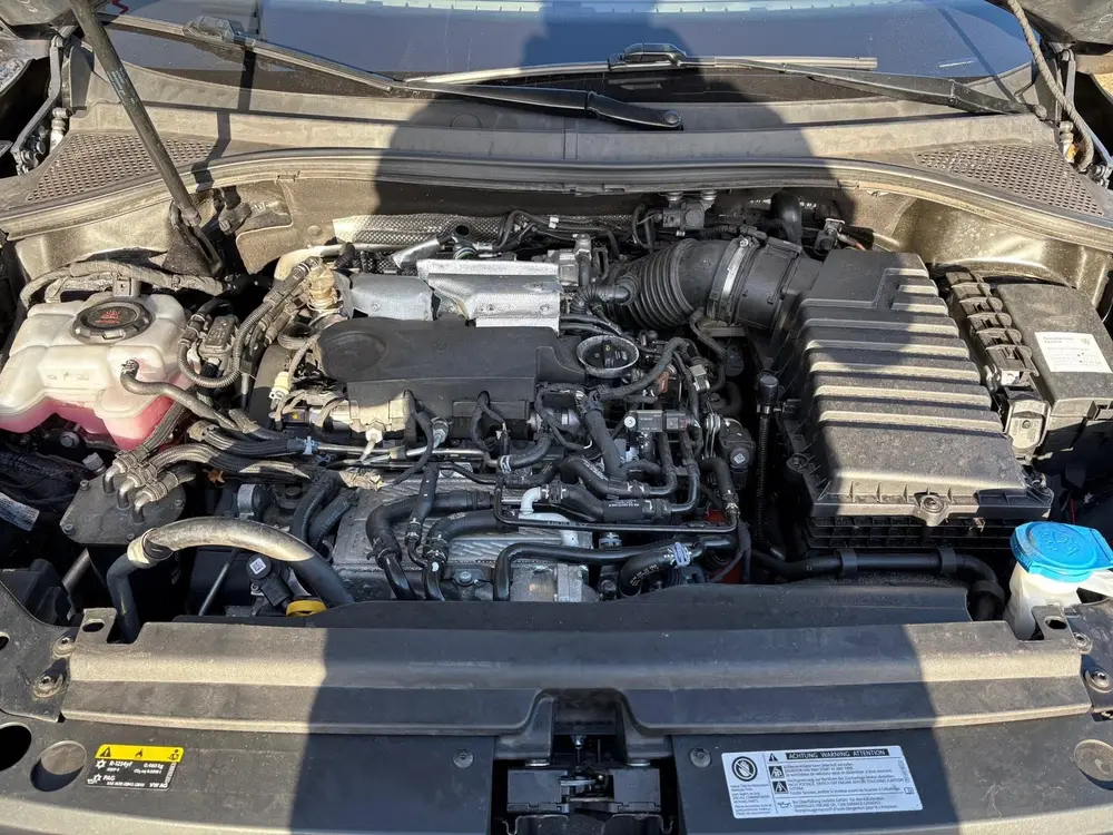 Volkswagen TIGUAN 2.0 TDI R-LINE DSG 240 PK LEDER CAMERA uit 2019, foto 16