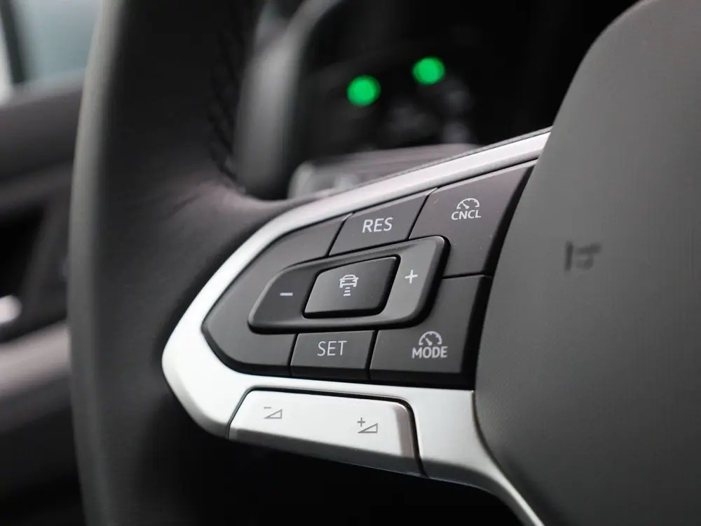 Volkswagen Golf 1.5 eHybrid Life Edition | Navigatie | Draad uit 2025, foto 17