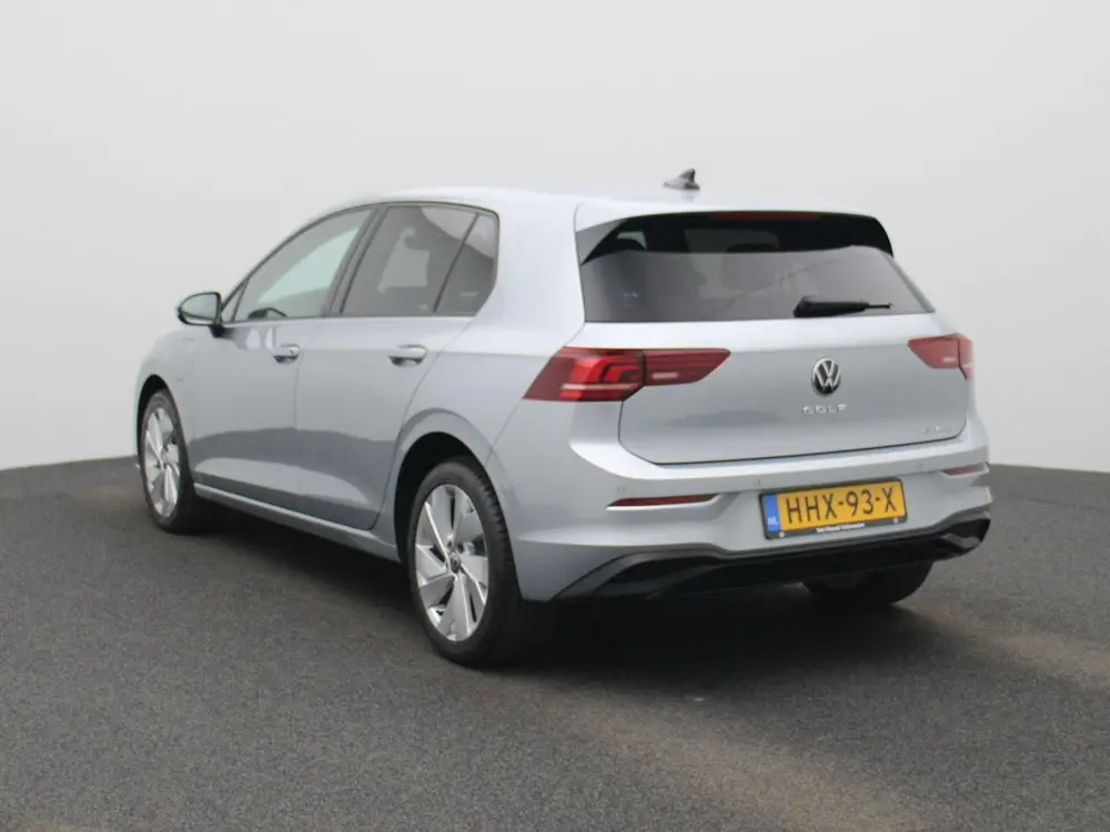 Volkswagen Golf 1.5 eHybrid Life Edition | Navigatie | Draad uit 2025, foto 2