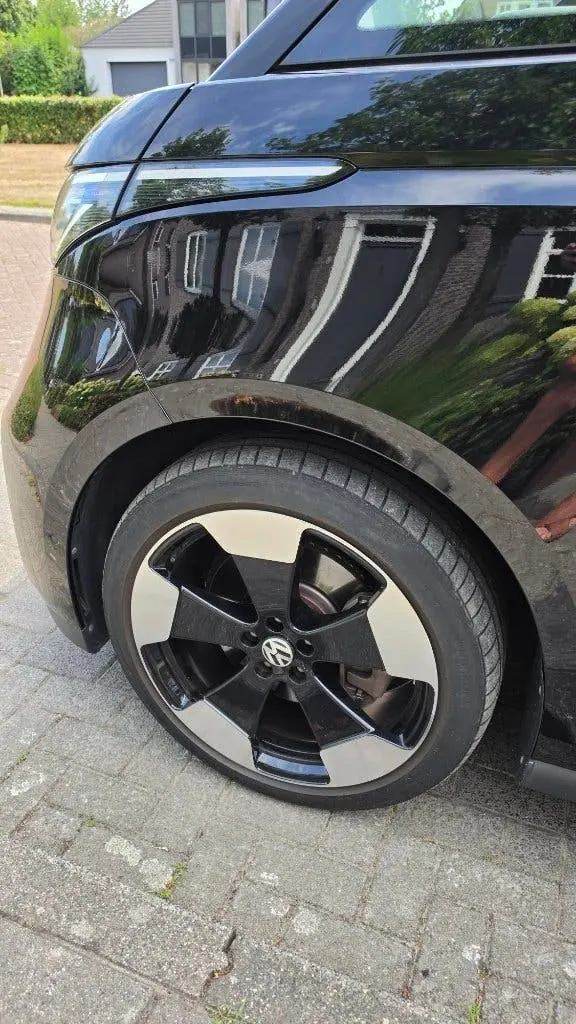 Volkswagen ID.Buzz 77kWh 204pk 2023 Zwart uit 2023, foto 14