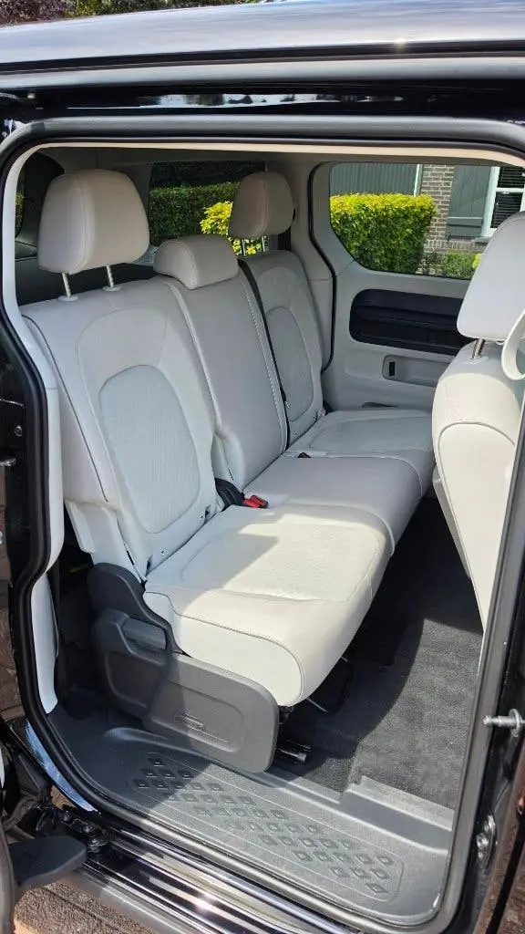 Volkswagen ID.Buzz 77kWh 204pk 2023 Zwart uit 2023, foto 6