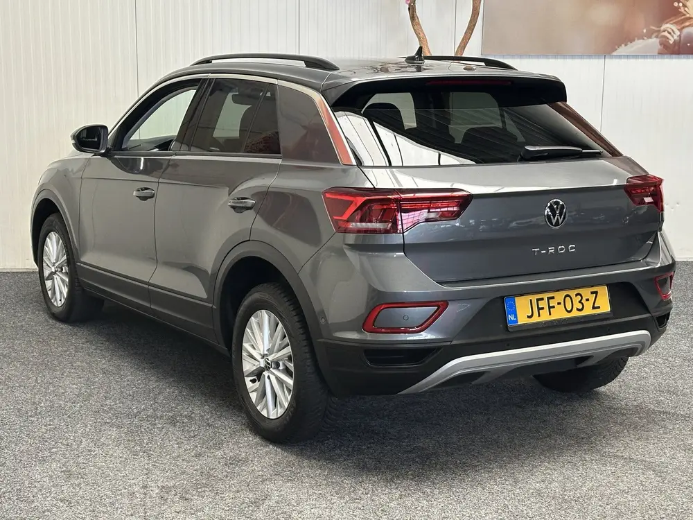 Volkswagen T-Roc 1.0 TSI STYLE NAVIGATIE CLIMATE CONTROL STO uit 2023, foto 2