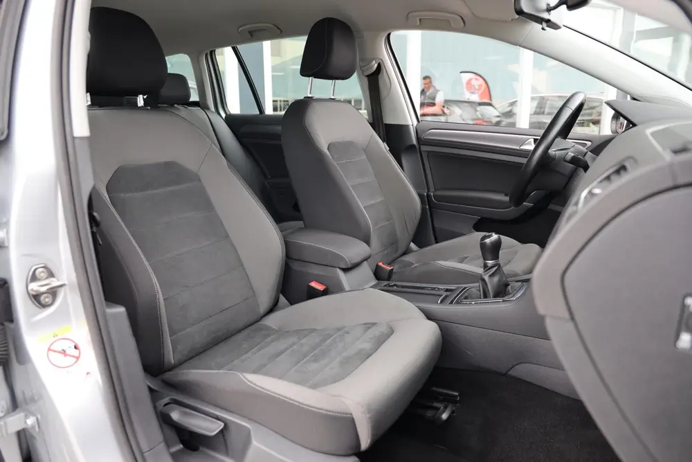 Volkswagen Golf 1.6 TDI Comfortline Business|Navi|ACC|Stoelv uit 2020, foto 19