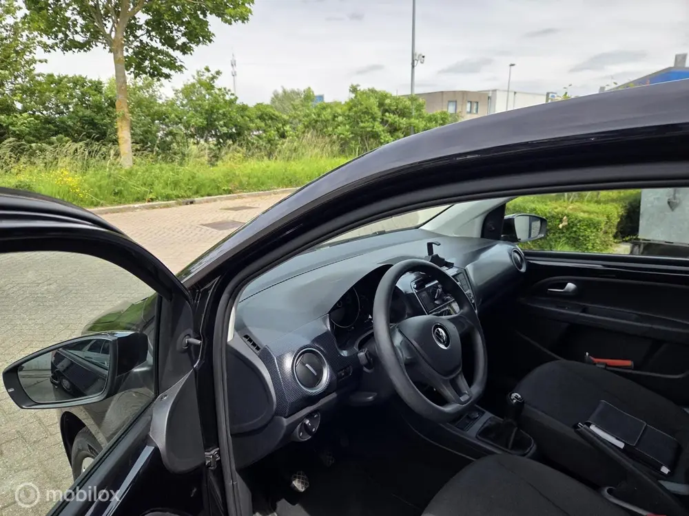 Volkswagen Up! 1.0 airco, 5 deurs uit 2022, foto 9