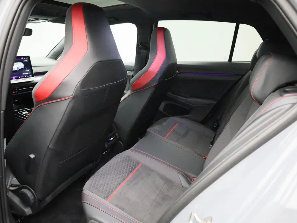 Volkswagen Golf 2.0 TSI GTI Clubsport 301 PK| Panoramadak | uit 2025, foto 10