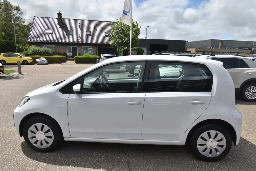 Volkswagen Up! 1.0 , AIRCO , BL TOOTH , EL VOOR , (bj 2021) uit 2021, foto 14