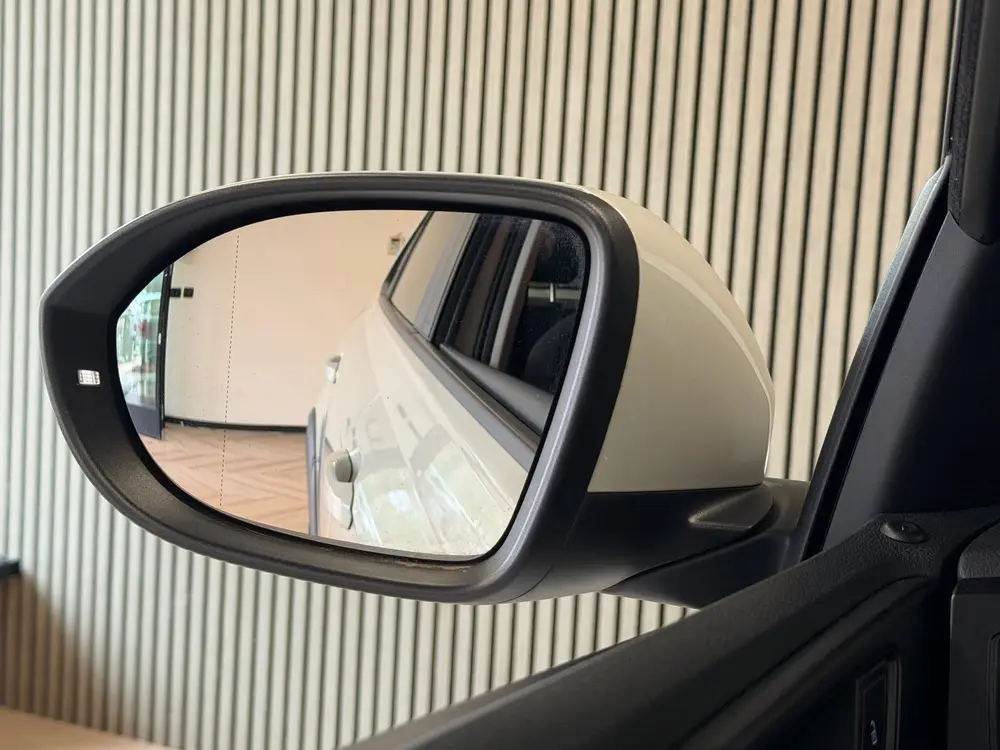 Volkswagen Taigo 1.0 TSI AIRCO APPLE CARPLAY STOELVERWARMING uit 2022, foto 16