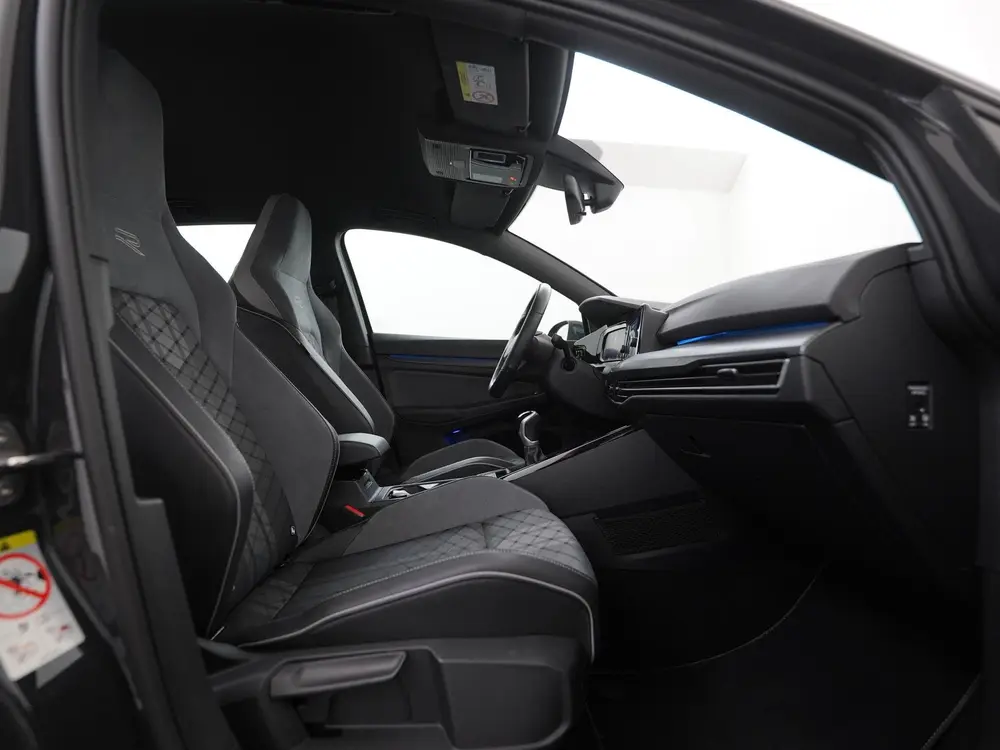 Volkswagen Golf 1.5 TSI R-Line | 18'' Bergamo | Zondag Open! uit 2024, foto 3