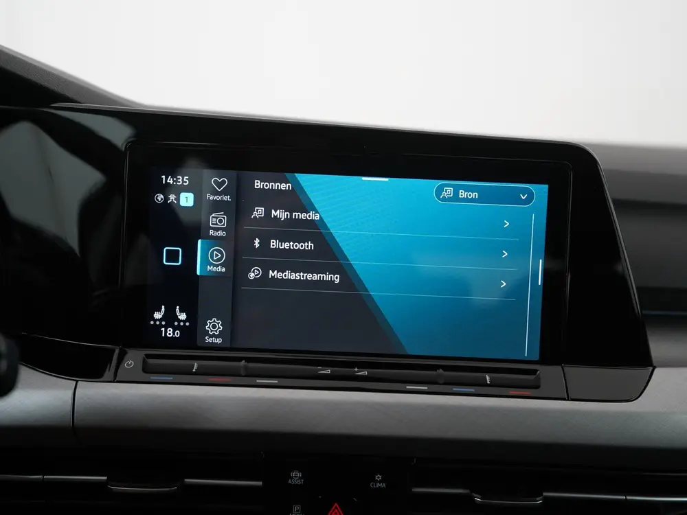 Volkswagen Golf 1.5 eTSI Life DSG | Stoel & Stuurverwarming uit 2023, foto 17