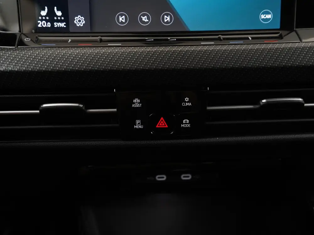 Volkswagen Golf 1.5 eTSI R-Line DSG | Stoel & Stuurverwarmin uit 2024, foto 11