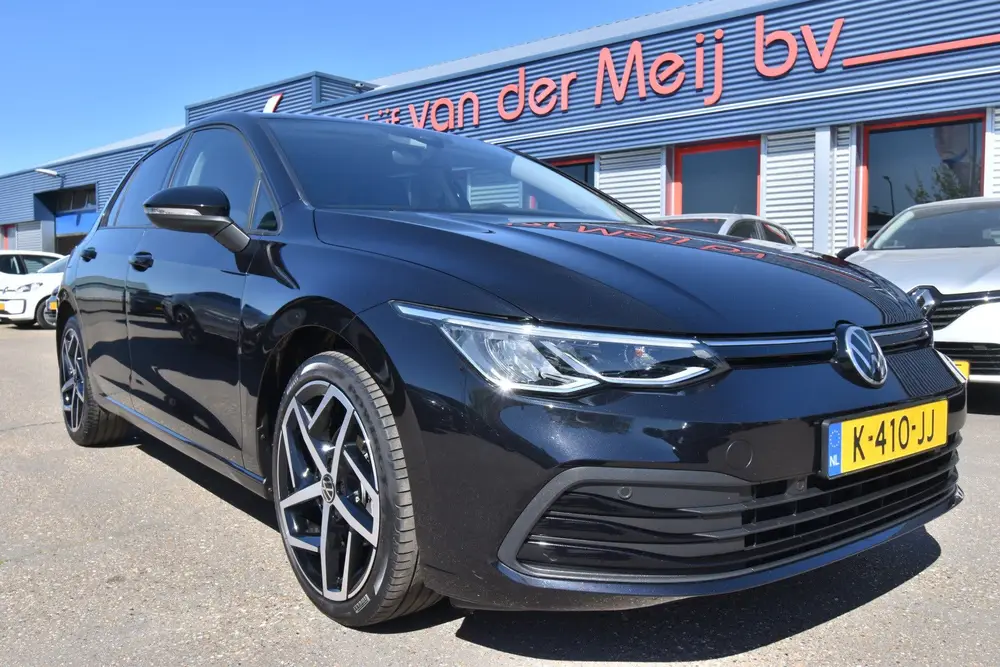 Volkswagen Golf 1.0 TSI Golf , TREKHAAK , LMV 18 , PDC V+A uit 2021
