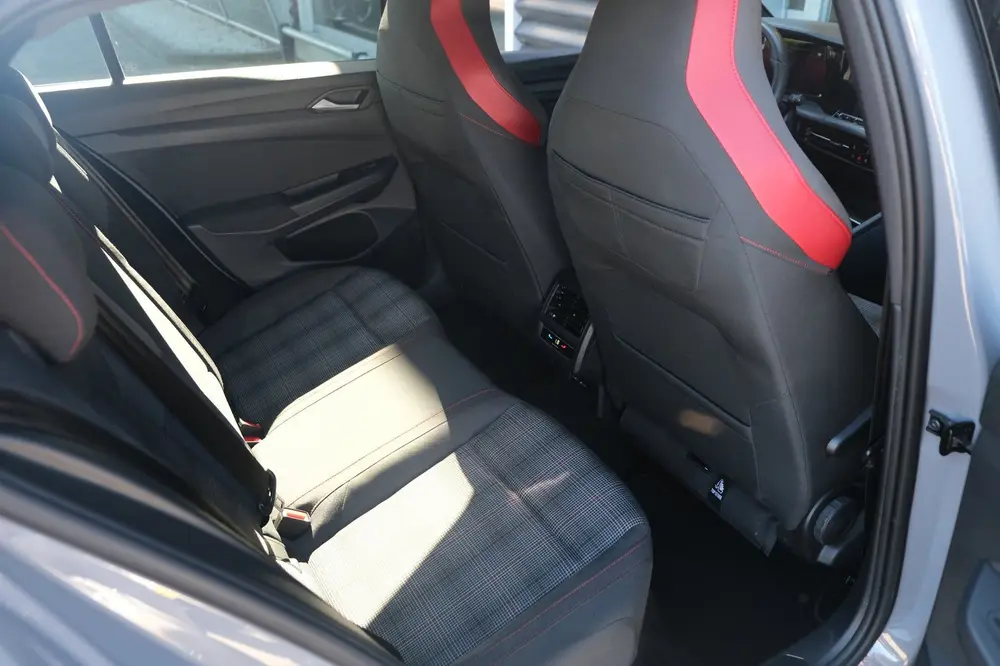 Volkswagen Golf 8 2.0 TSI GTI DSG 245PK Navi Led Camera ACC uit 2022, foto 10