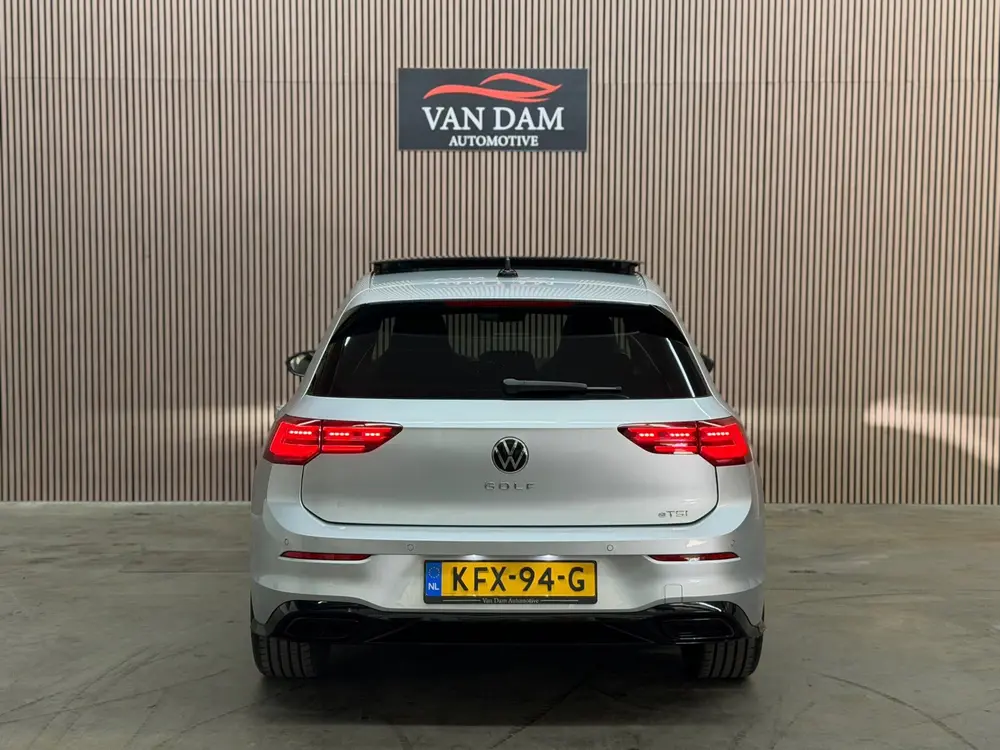 Volkswagen Golf 1.5 eTSI R-Line Business 2024 IQ-LIGHT PANO uit 2024, foto 10