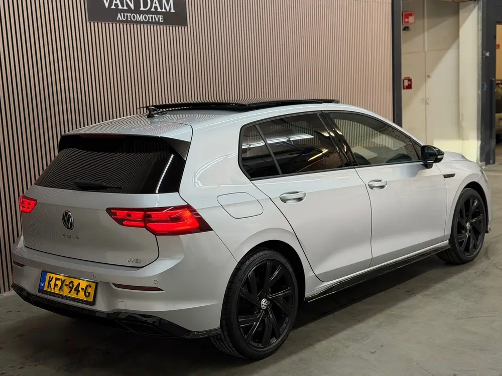 Volkswagen Golf 1.5 eTSI R-Line Business 2024 IQ-LIGHT PANO uit 2024, foto 9
