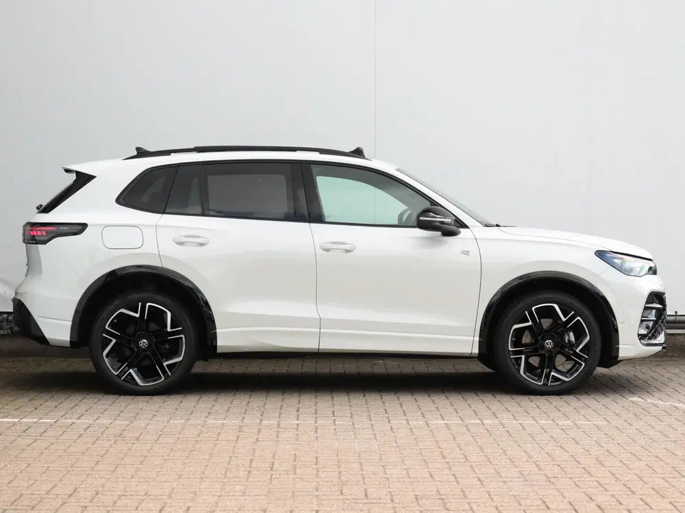 Volkswagen Tiguan 1.5 eHybrid R-Line Edition | Trekhaak | Le uit 2025, foto 2