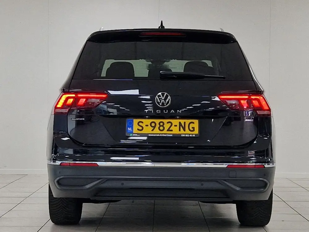 Volkswagen Tiguan Allspace 1.5 TSI Life 7p. 7-ZITS | NAVIGAT uit 2023, foto 8