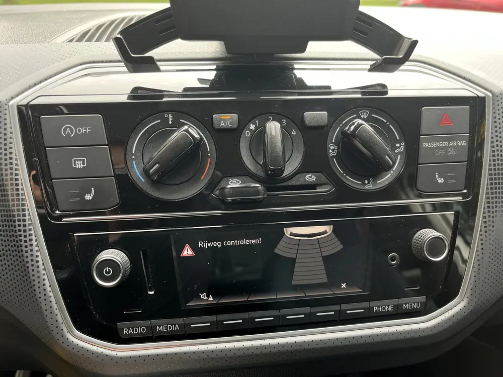 Volkswagen Up! 1.0 BMT move up! iQ Drive | AIRCO | BLUETOOTH uit 2019, foto 10