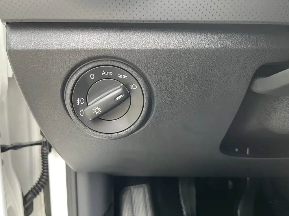 Volkswagen Up! 1.0 BMT move up! iQ Drive | AIRCO | BLUETOOTH uit 2019, foto 17