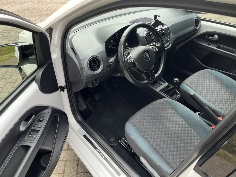 Volkswagen Up! 1.0 BMT move up! iQ Drive | AIRCO | BLUETOOTH uit 2019, foto 4