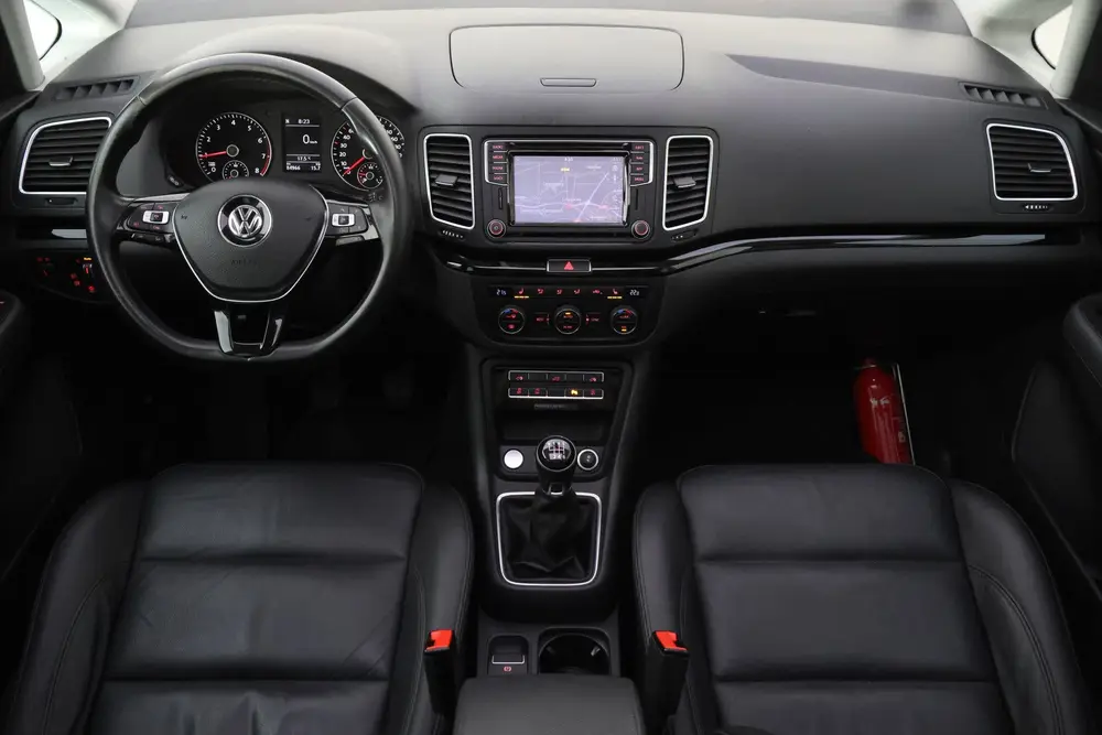 Volkswagen Sharan 1.4TSI 7Pers. HIGHLINE PANO | LEDER | ELEK uit 2019, foto 16