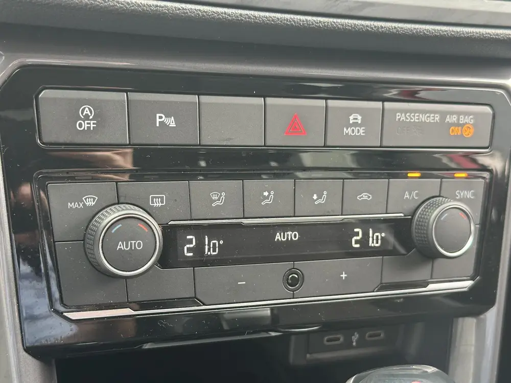 Volkswagen T-Cross 1.0 TSI Life Business / Automaat / trekha uit 2021, foto 4