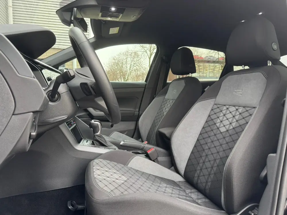 Volkswagen Taigo 1.0 TSI R-Line |Camera |Virtual display |IQ uit 2025, foto 16