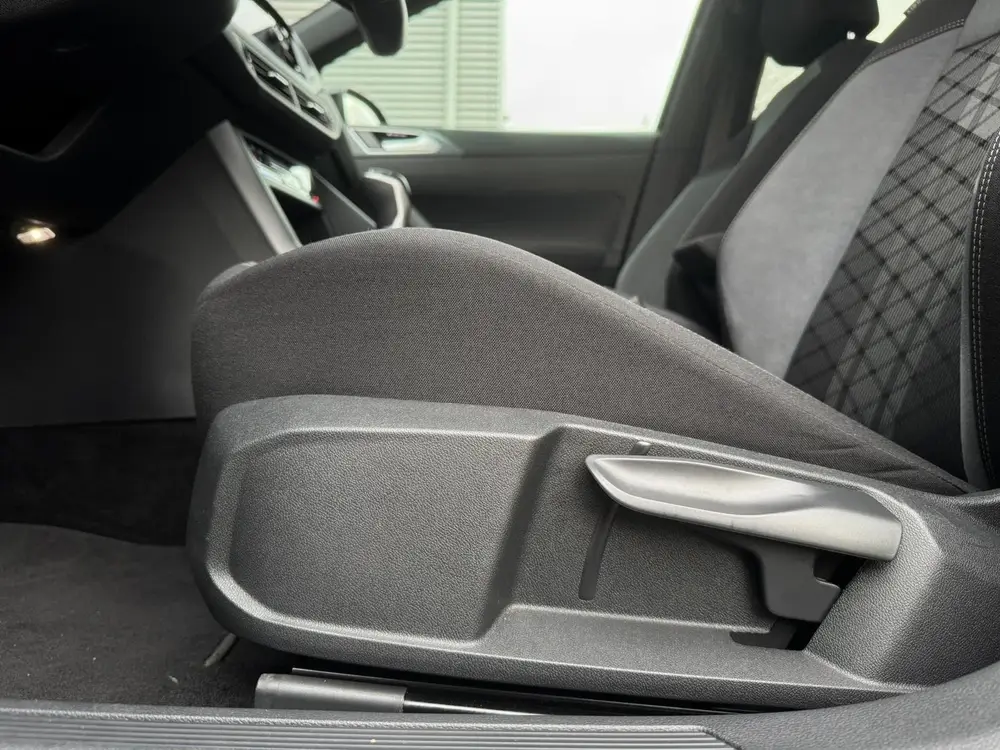Volkswagen Taigo 1.0 TSI R-Line |Camera |Virtual display |IQ uit 2025, foto 18