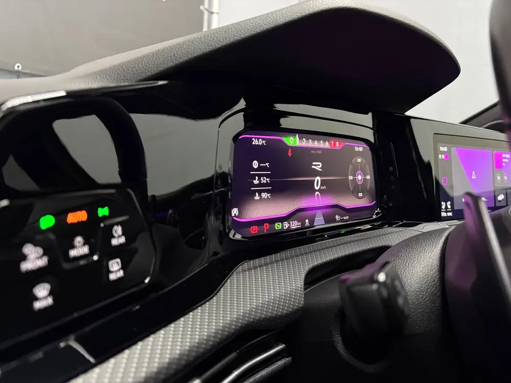 Volkswagen Golf 8 2.0 TSI R 4Motion Akra uit 2023, foto 16