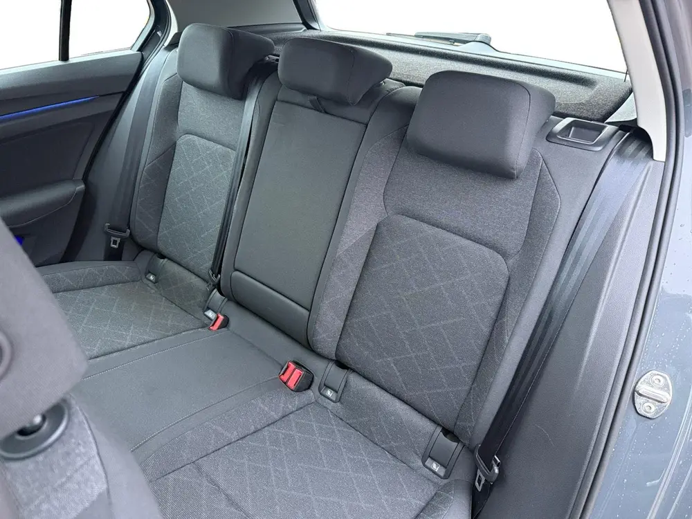 Volkswagen Golf 1.0 eTSI Life Business *Automaat*Navigatie*P uit 2020, foto 13