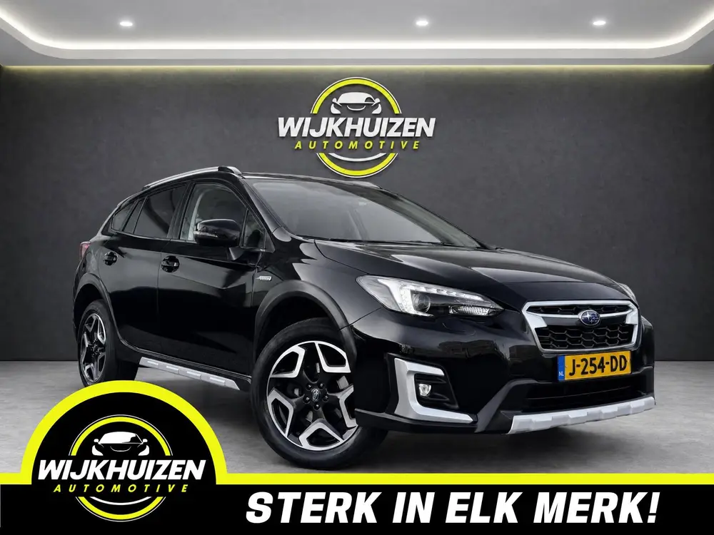 Subaru XV 2.0i e-BOXER Luxury met Climate ! Camera ! Apple C uit 2020