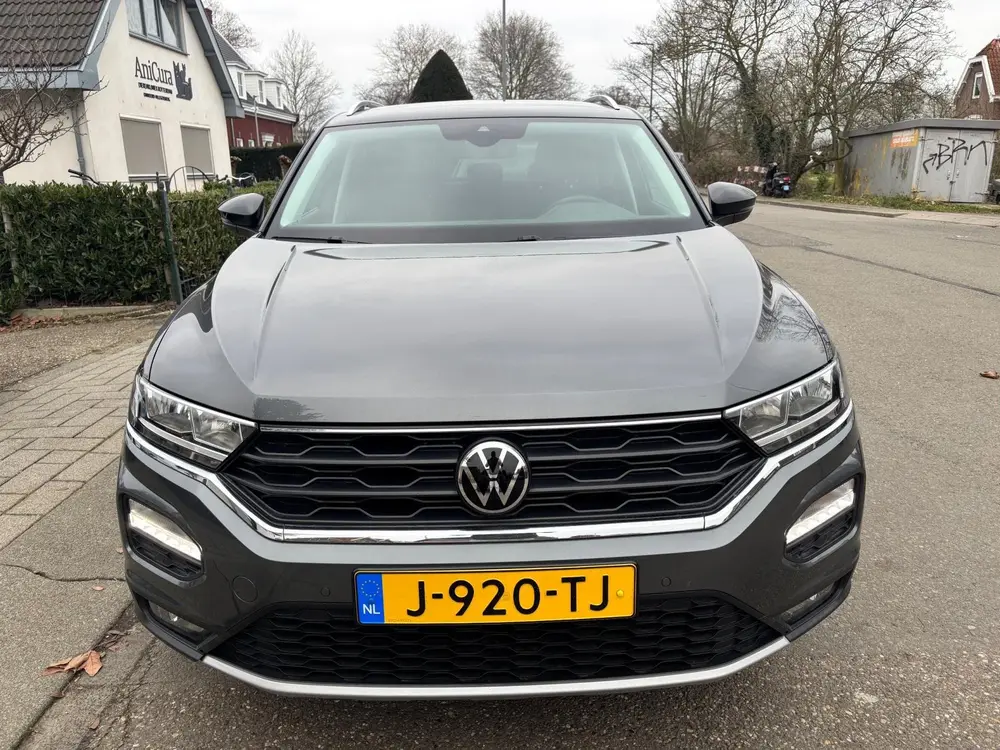 Volkswagen T-Roc 1.0 TSI Style Business Camera uit 2020, foto 2