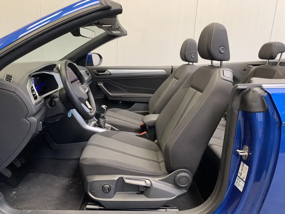 Volkswagen T-Roc Cabrio 1.0 TSI Style DIGITAL COCKPIT-NAVI-E uit 2024, foto 3
